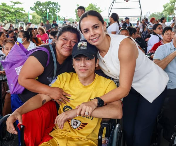 ANA PATY PERALTA RESPALDA POLÍTICA SOCIAL DE LA GOBERNADORA MARA LEZAMA