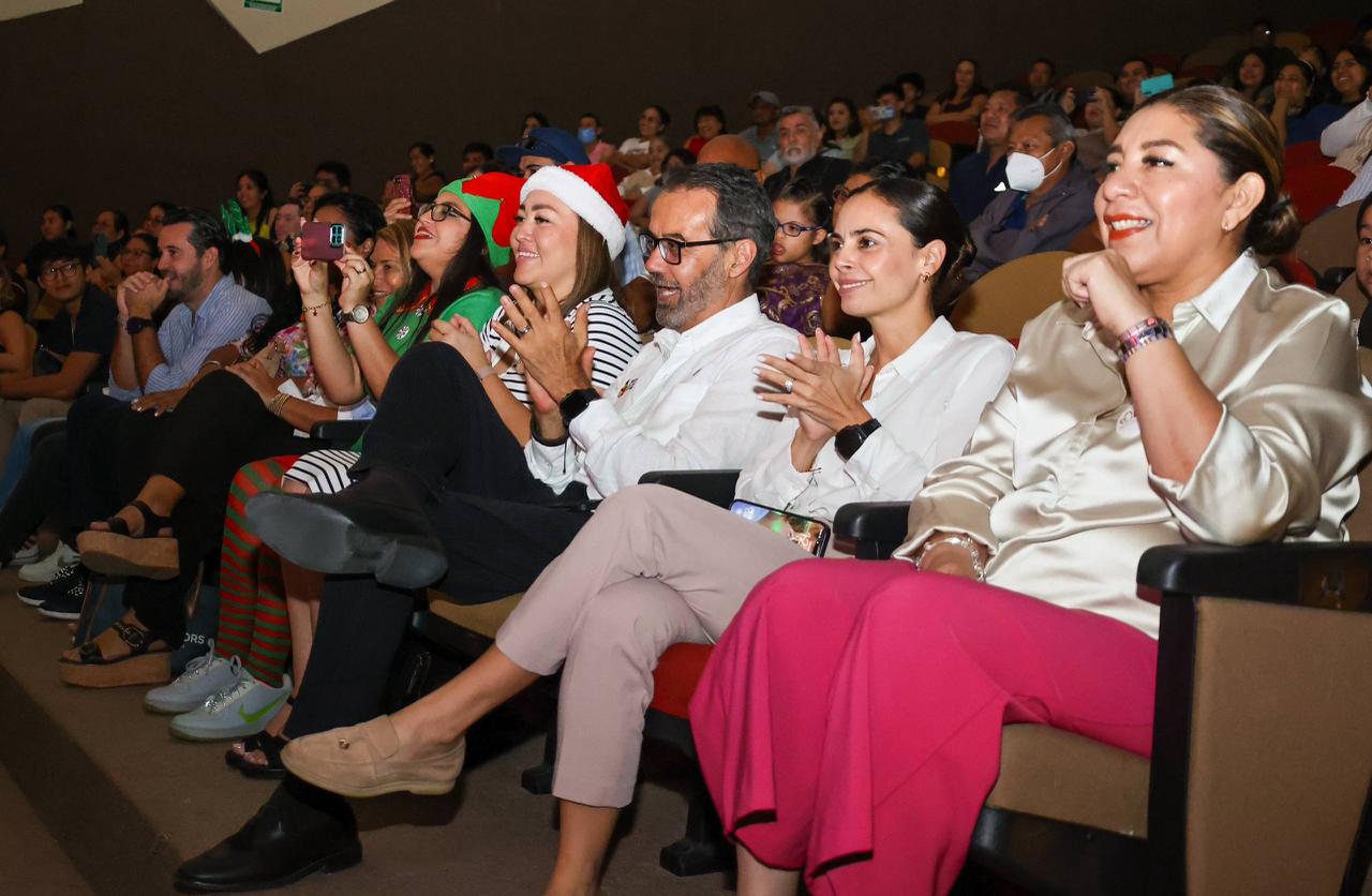 CELEBRA ANA PATY PERALTA FESTIVAL NAVIDEÑO DE LAS NIÑAS Y NIÑOS DE LOS ...