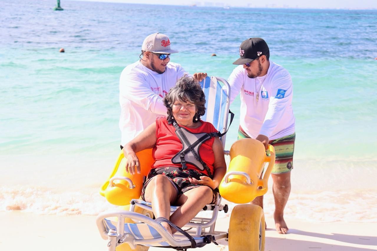 GOBIERNO MUNICIPAL PROMUEVE LA INCLUSIÓN EN PLAYAS DE ISLA MUJERES